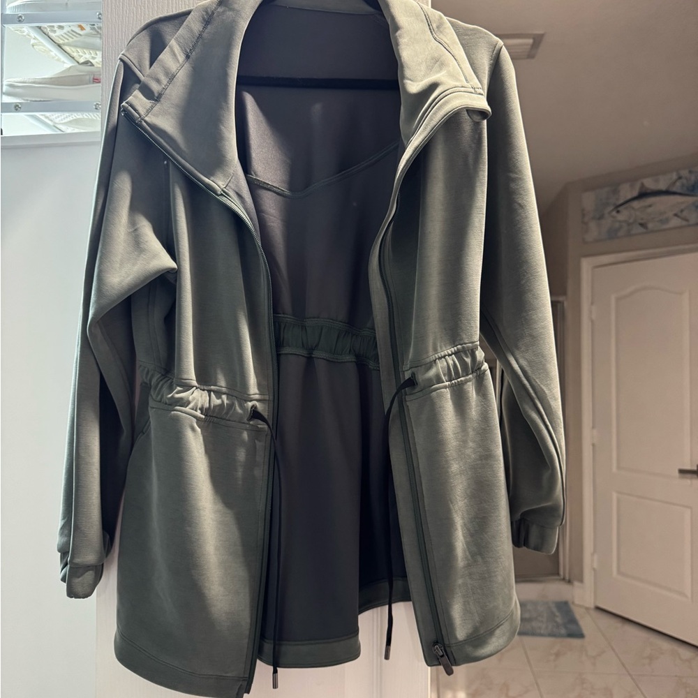 Lululemon soft stream cinch waist jacket